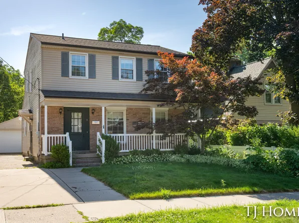 8 Wallinwood Ave NE, Grand Rapids, MI 49503