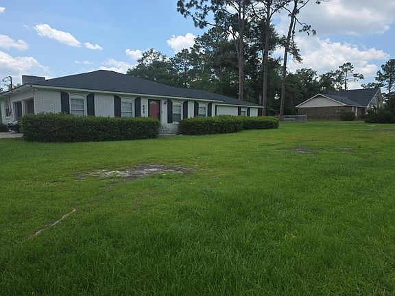 3rd image of 1609 Clyde Blvd