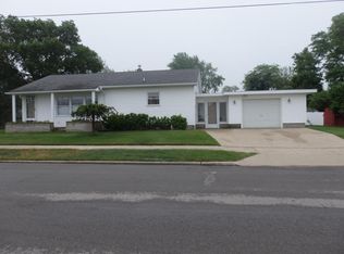 251 Saint Marys Pkwy, Manistee, MI
