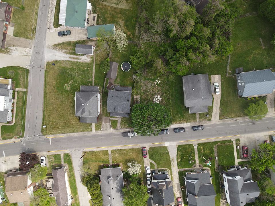 1st image of 2315 Moore St