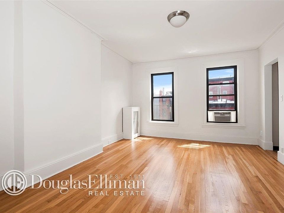 1st image of 228 Carroll St #4