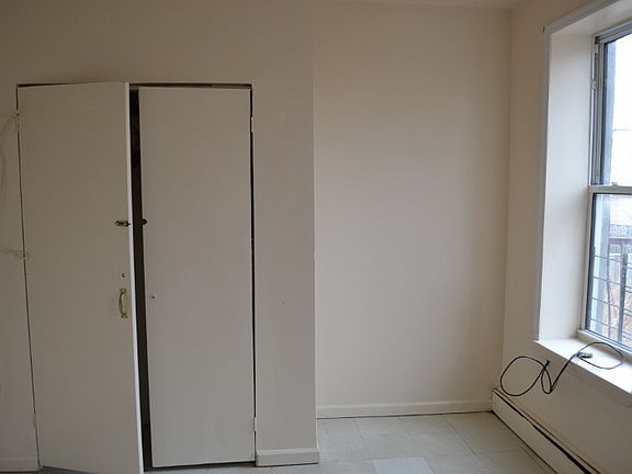 5th image of 1623 Saint Johns Pl APT 2