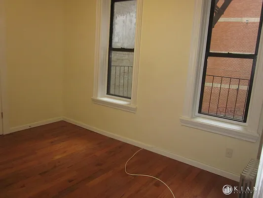 Rented by Kian Realty | media 10