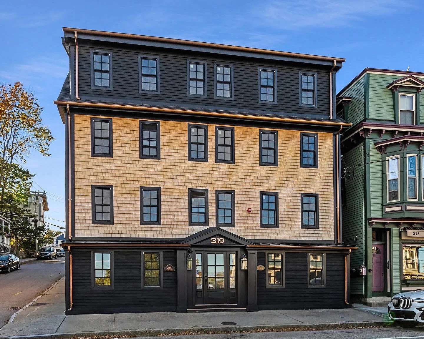 319 Main St — Photo 2
