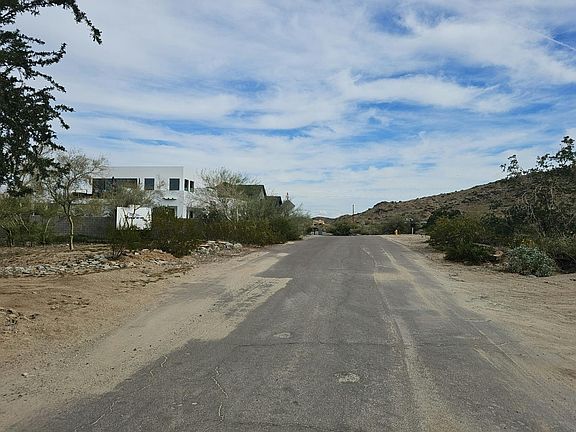 4th image of 3515 E Highline Canal Rd