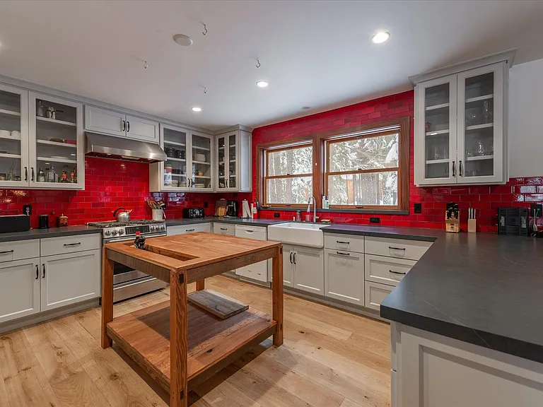 6665 McKinney Ct — Photo 16