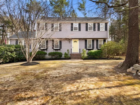 3 Carolina Trl, Marshfield, MA 02050