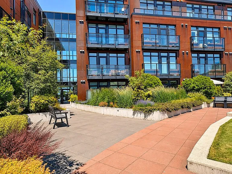 515 Chatham St #213 — Photo 12
