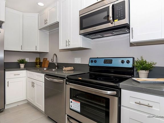 2nd image of 10518 Caminito Baywood