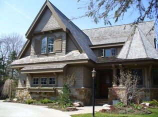 256 Interlachen Rd, Hopkins, MN 55343