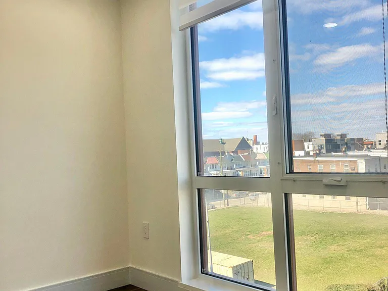 4904 Spruce St #308 — Photo 11