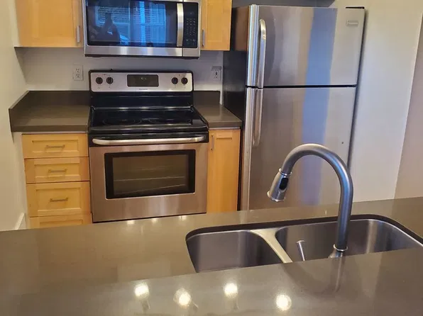 703 Jh Schoenthal, 703 N 95th St APT 101, Seattle, WA 98103