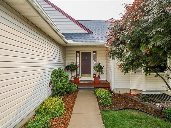 2nd image of 1326 Colony Dr