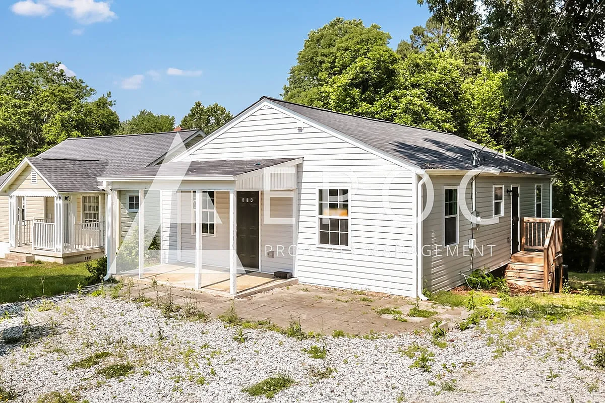 314 Sunset Dr — Photo 2