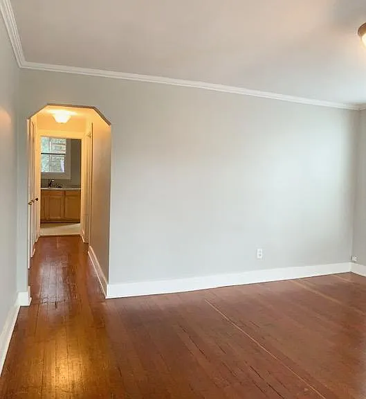 1914 E Burnside St #1 — Photo 2