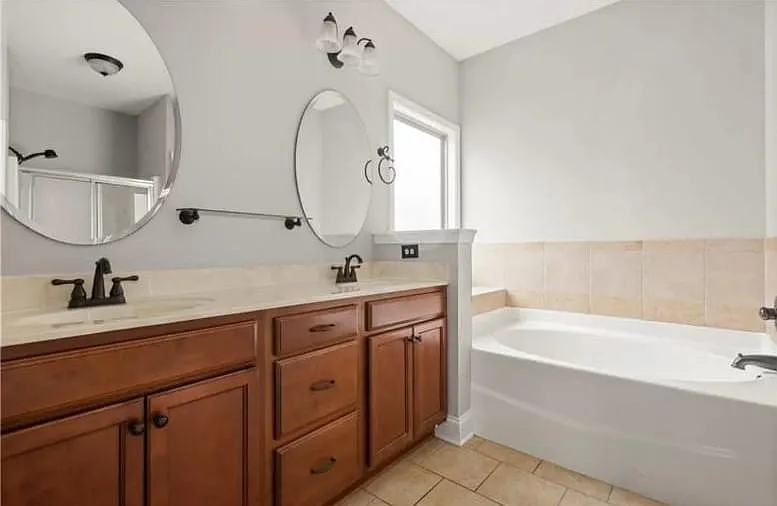 4 bed, 1762 sqft, $2,100 — Photo 4