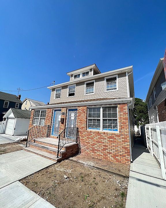 1st image of 11913 193rd St