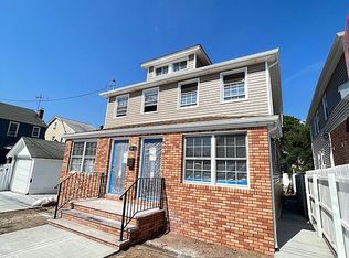 11913 193rd St, Jamaica, NY 11412