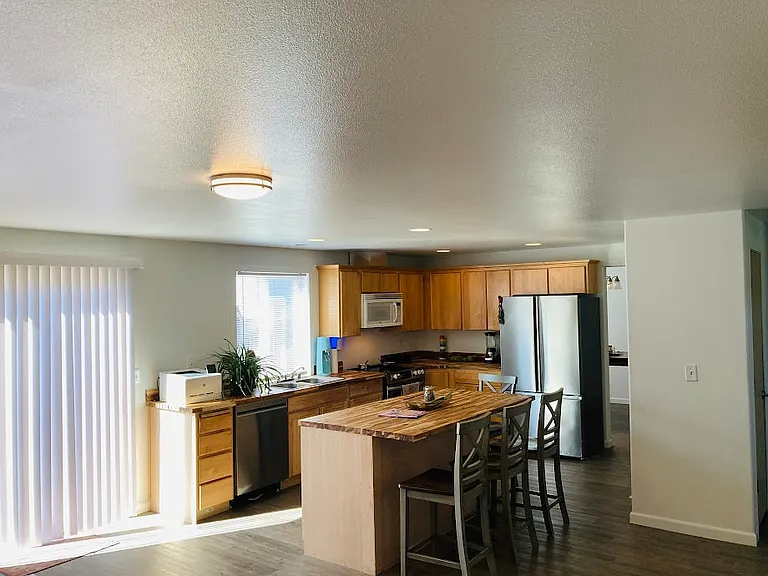 2020 Perch Ave — Photo 9
