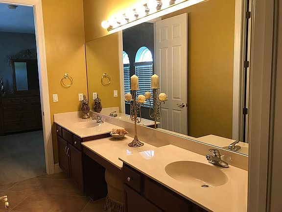 4th image of 8567 El Mirasol Ct