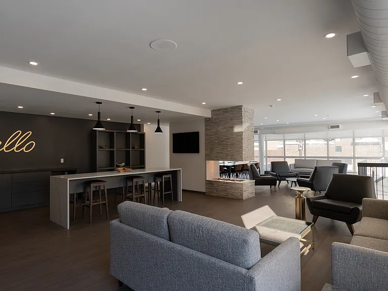 435 Albert St — Photo 7