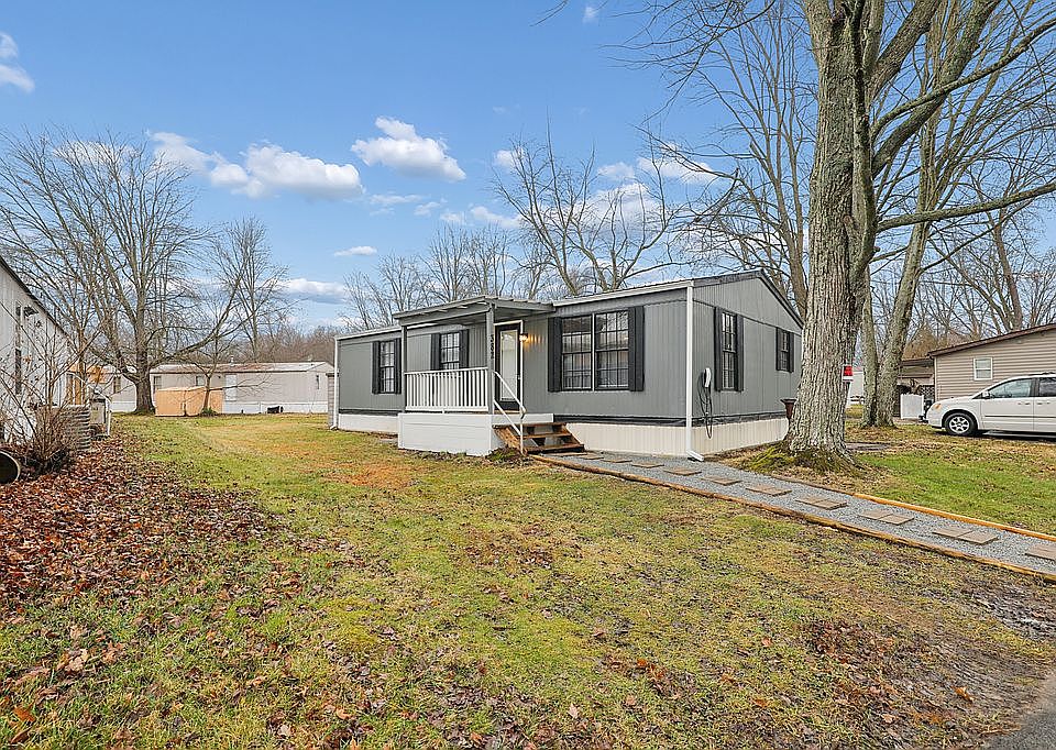1st image of 382 Redbird Dr