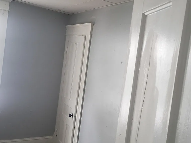 17 Camp St #2 — Photo 8