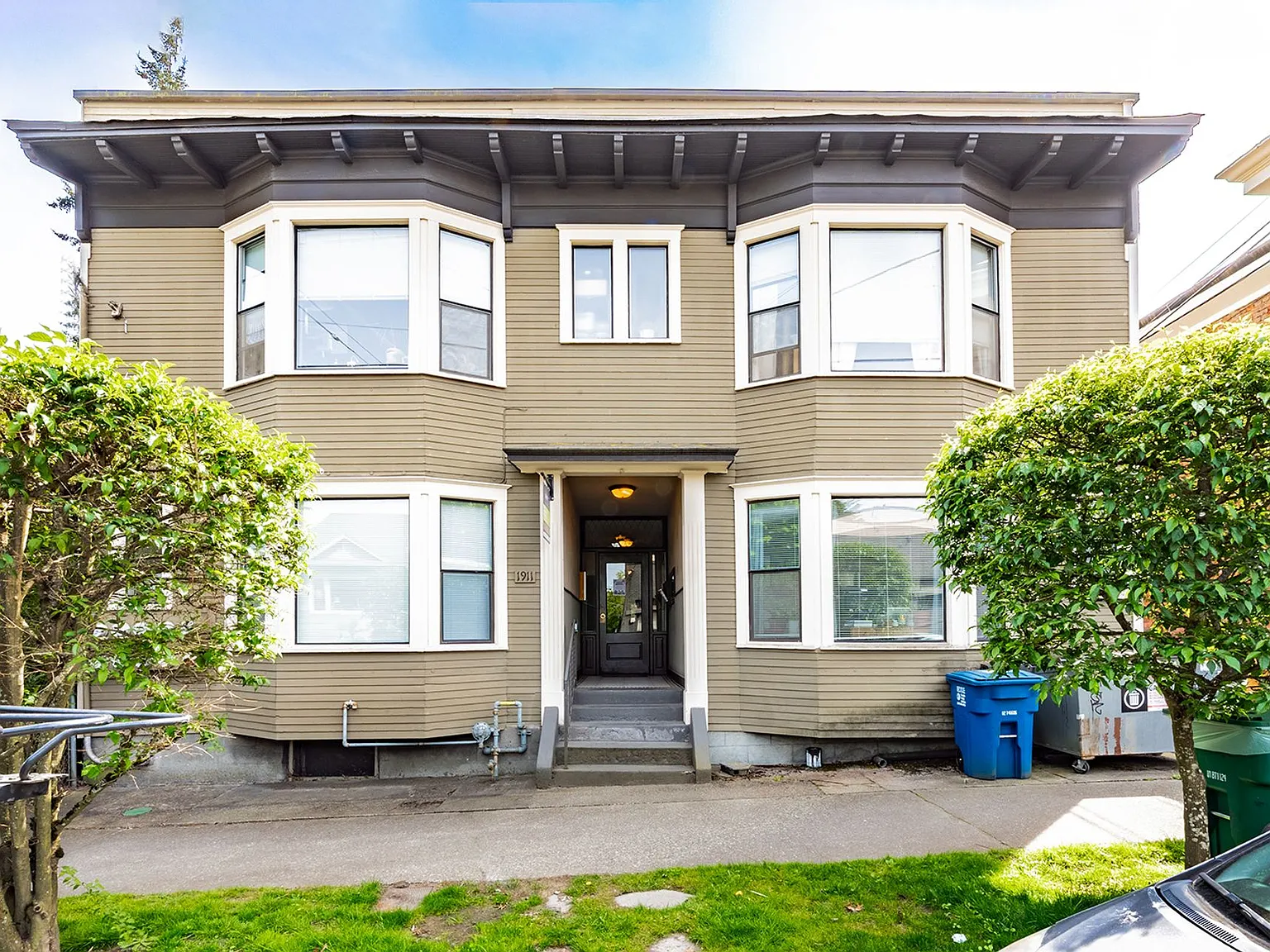 Jenott Apartments — Photo 2