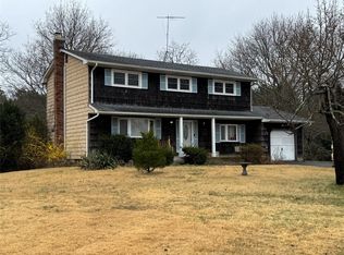25 Camille Ln, East Patchogue, NY 11772
