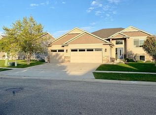 518 Towne Dr NE, Byron, MN 55920