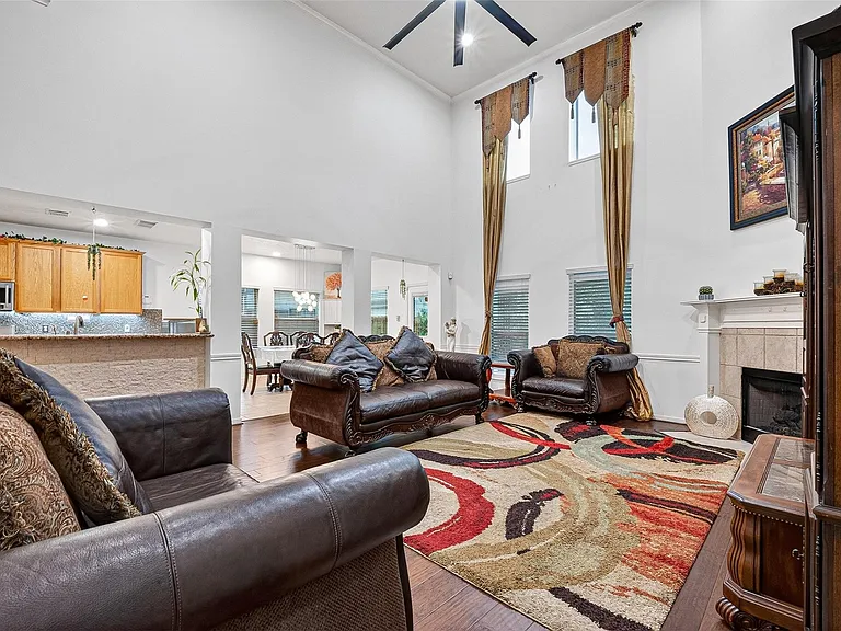 2602 Falcon Knoll Ln — Photo 11