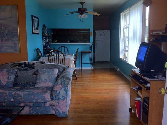 2nd image of 433 James Ct Unit A