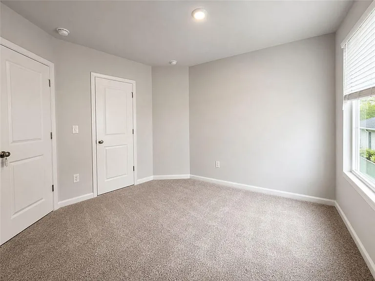 120 Heard Ln — Photo 14