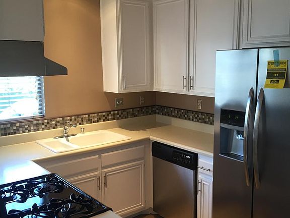 5th image of 260 Victoria St APT B2