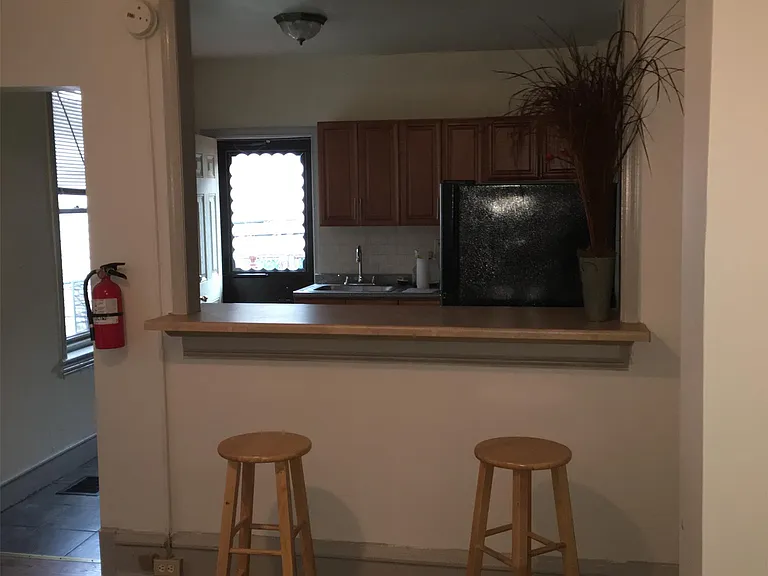4025 Green St #1 — Photo 5