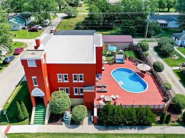 319 N Meridian St, Redkey, IN 47373