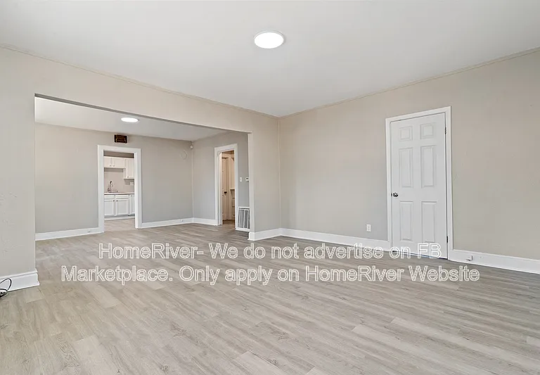 2378 Cambridge St — Photo 12