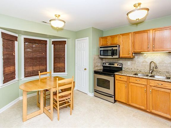 4th image of 6814 Gatebridge Ct