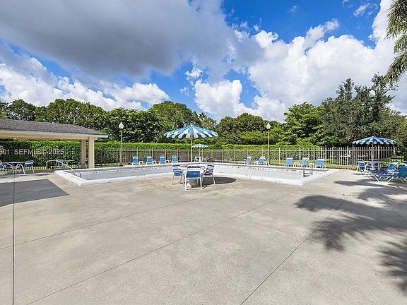 3rd image of 428 Lakeview Dr APT 103