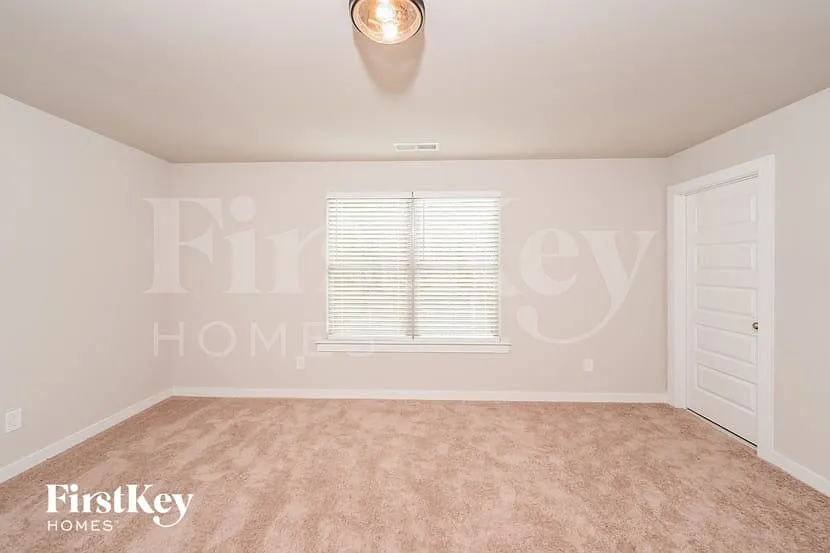4 bed, 3.0 bath, 2091 sqft, $1,885 — Photo 3