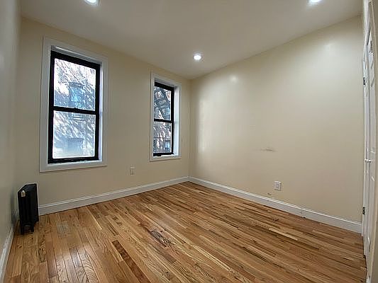 4th image of 507 W 171st St #A31