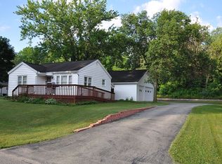 309 Crescent St, Mazomanie, WI 53560