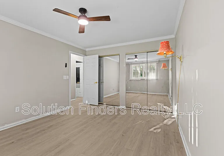 211 Crocker Dr #1 — Photo 19