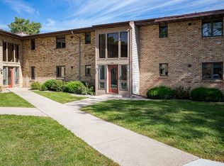 268 N Campbell Rd APT D, Oshkosh, WI 54902