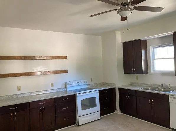 1448 Clarence Ave #1, Lakewood, OH 44107