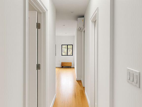 4th image of 321 Macdonough St Unit 4