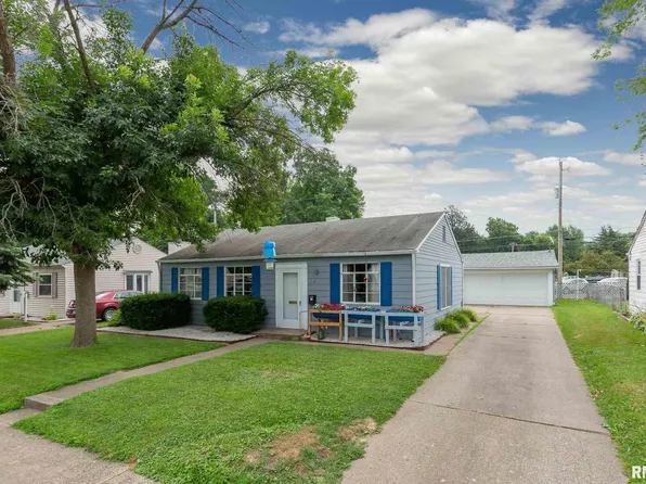 1318 39th St, Moline, IL 61265