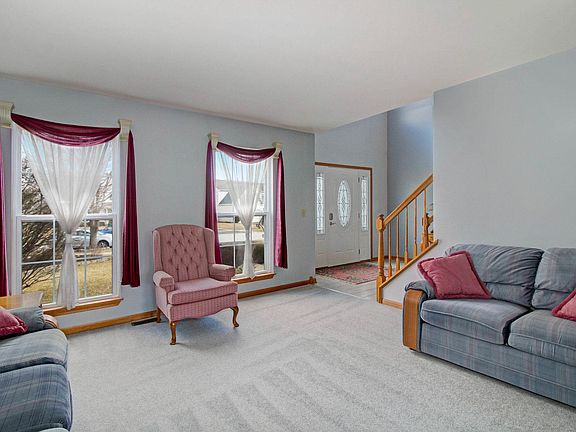 2nd image of 5318 Maple Glen Dr