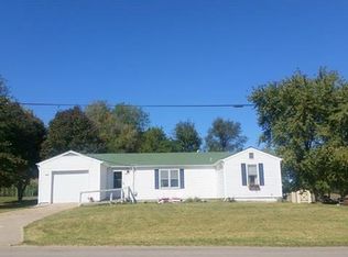 308 E South St, Richmond, MO 64085