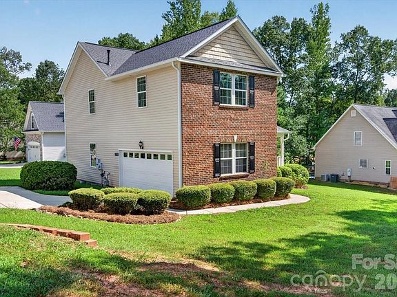 3rd image of 3658 Travertine Dr